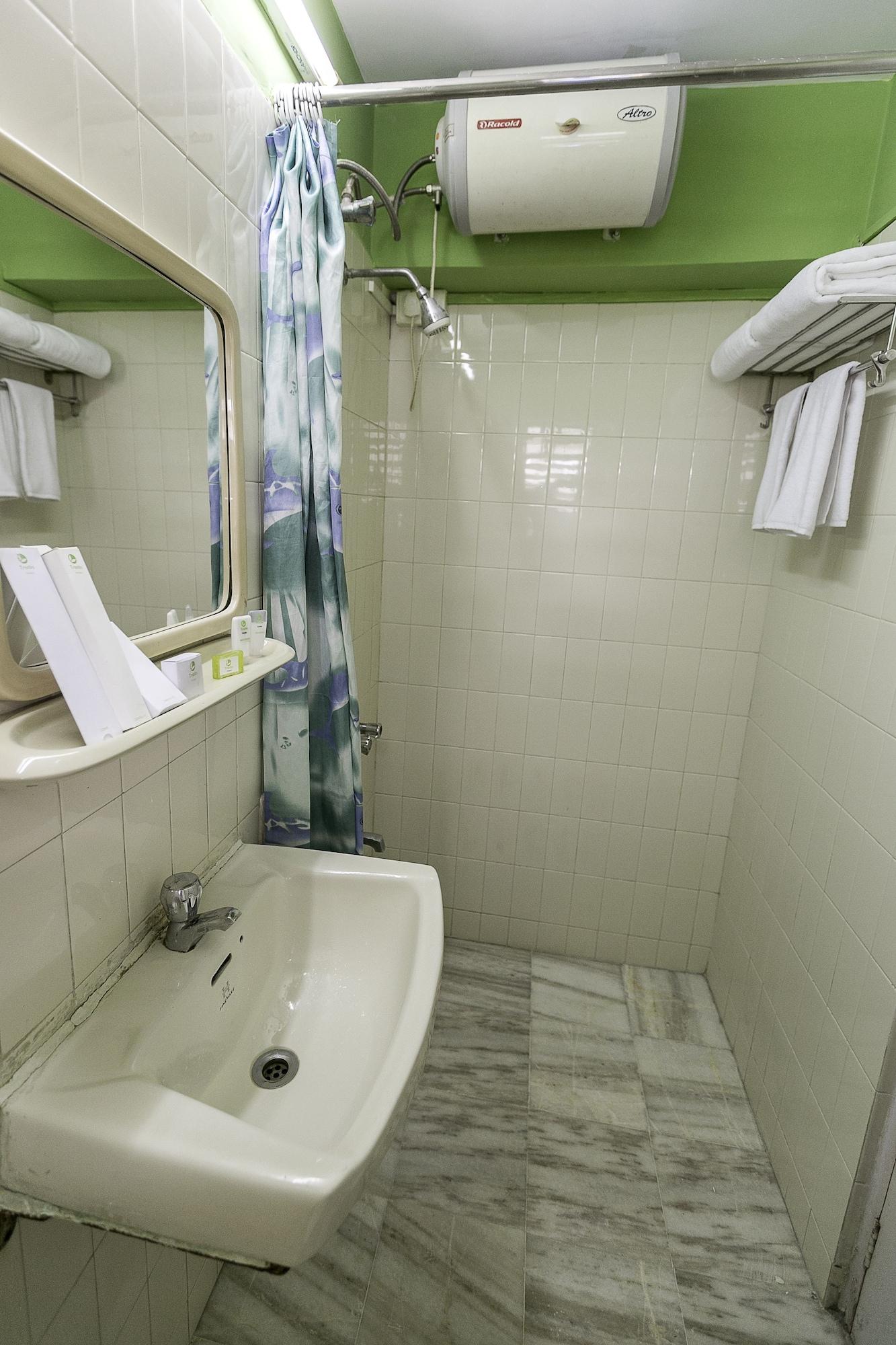 Hotel Treebo Trend New Castle Mumbai Exterior foto