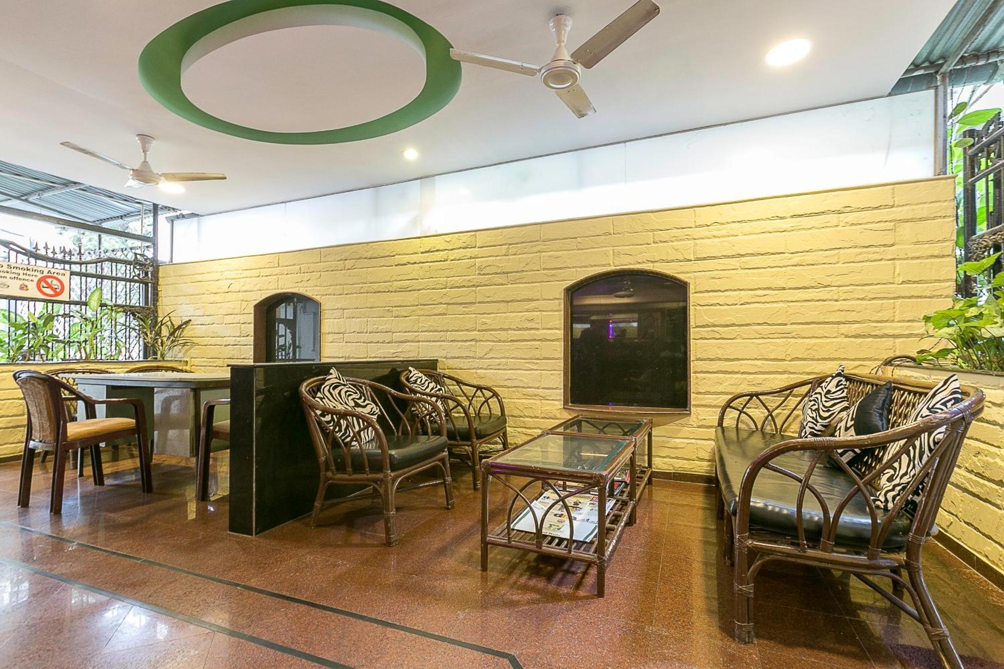 Hotel Treebo Trend New Castle Mumbai Exterior foto
