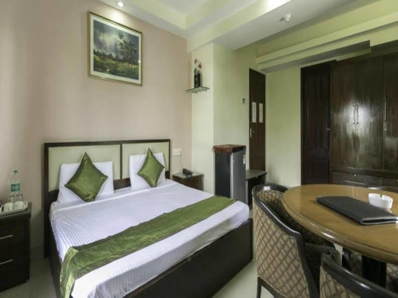 Hotel Treebo Trend New Castle Mumbai Exterior foto